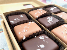 Load image into Gallery viewer, Caramel Box (9 pieces) - Farmhouse Chocolates
